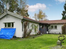 Hotel Photo: Gorgeous Home In Huddinge With Wi-fi