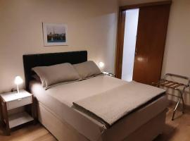 Hotel Photo: Studio 114-comfortable, practical and well located