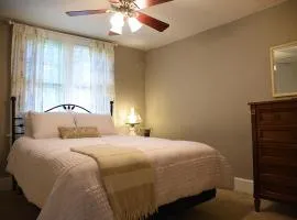 Cozy Home Near all Milwaukee Attractions