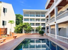 Tri's Miracle Kata Beach Side, ξενοδοχείο στην Παραλία Κάτα