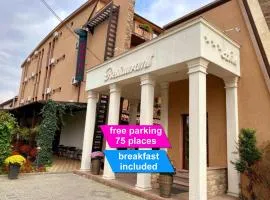 Hotel Yarus