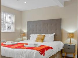 Hotel Foto: Pass the Keys Newly Renovated 2 Bedroom Town Centre Apartment