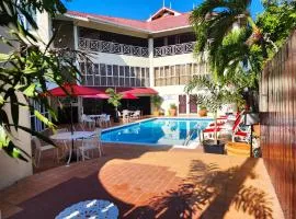 Altamont Court Hotel: Kingston şehrinde bir otel