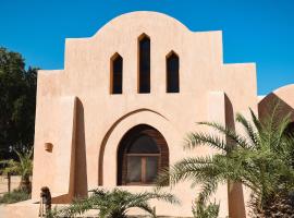 Tzila Bahariya, ξενοδοχείο σε Az Zaytūn