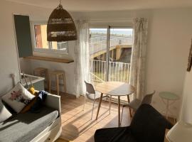 Studio vue sur l’océan, hotel in Saint-Brevin-les-Pins