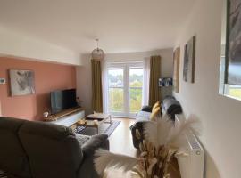 Zdjęcie hotelu: Beautiful 1 -Bed Apartment in Ferry Village/Renfrew