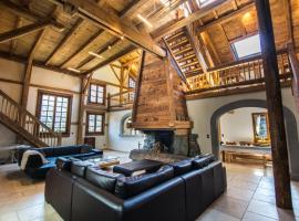 Фотографія готелю: Chalet Forest - Luxueuse ferme rénovée - 12 pers