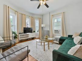 מלון צילום: The Maverick - Luxurious Apartment - Free Parking - 2 Miles From Boston Logan Airport