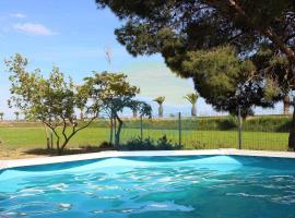 Zdjęcie hotelu: Quet - Casa rural con piscina privada en el Delta del Ebro - Deltavacaciones