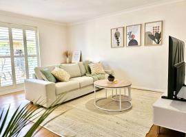 Photo de l’hôtel: Cosy 3BR House, 7 mins drive to Macquarie Centre, 5 stars on AirB&B