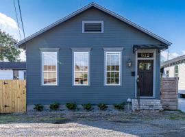 Hotel Photo: The Crescent City Cottage