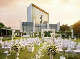 DoubleTree by Hilton Jakarta - Diponegoro, hotel v destinaci Jakarta