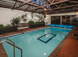 Hotel Foto: Family Fun Swimming Pool Spa Pool