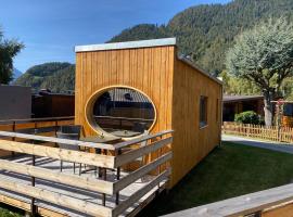 호텔 사진: Unique Tiny Eco Lodges with gorgeous views to Jungfrau Massiv