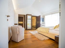 Iris Porsche Hotel & Restaurant, hotel in Mondsee