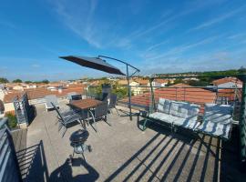 Hotel Photo: soleil catalan terrasse panoramique ok chéques vacances 4pers wifi 65m2 jardin parking 2ch 2km mer