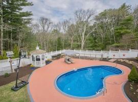 Hotel Foto: Stay On The Cape Vacation Rentals : Large Family Home With Pool Come Enjoy The Cape