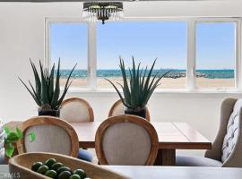 A picture of the hotel: Beachfront 3 Bedroom 3 Bath In Seal Beal, Ca