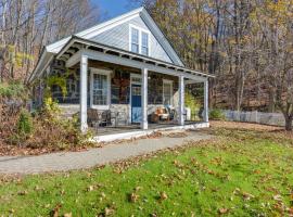 Hotel Photo: Historic New Hampshire Home 1 Mi to Boat Launch