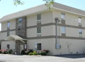 Gamble Farm Inn and Suites