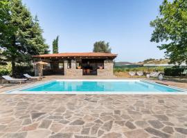 Hotel kuvat: Villa OINOI with Pool for Luxury Vacation and Events