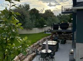 Hotel kuvat: Luxury 2 Bdrm 2 bath in heart of Salt Lake Valley