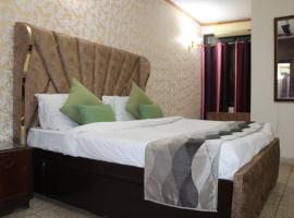 Hotel Photo: Awasthi Kozi Stays B&B - closest to VFS