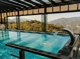 Chateau Milisi, ξενοδοχείο στο Μπατούμι