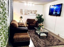 מלון צילום: 3Bdr Entire Home-CityCentre-DownTown-NAIT-RogersPL