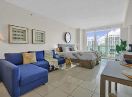 होटल की एक तस्वीर: Beautiful Blue & Gold Studio With Ocean View