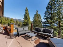 รูปภาพของโรงแรม: Appreciate this exclusive private penthouse located on Lake Tahoe