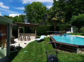 Ξενοδοχείο φωτογραφία: Villa de 4 chambres avec piscine privee et wifi a Maule