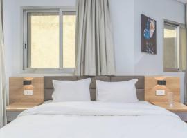 Hotel Photo: Vibe 205, Modern 2 Bedroom Apartment in Awkar