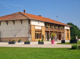 Hotel fotoğraf: Domaine du Cuiset -Gîte des Combles