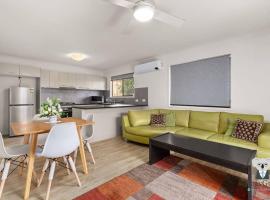 Хотел снимка: KozyGuru / Mt Gravatt East / 3 Bed House QMG030