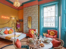 Hotel Photo: The Gold Penny - 1 Bed Studio Apartment in Central Bristol by Mint Stays