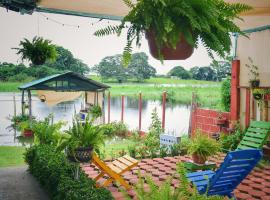 A picture of the hotel: Cabaña/bungalow a orillas de Laguna. vacacional