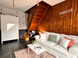 La Grange Aux Hirondelles - Chambre familiale, hotell sihtkohas Woignarue