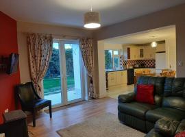 Hotel Photo: Family Home, 20 mins from Youghal Beach