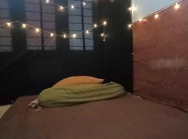 Griya Nologaten Kost Harian Homestay dan Guest House Belakang Dapur Cemal Cemil, hotel em Seturan