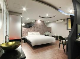 Gambaran Hotel: Rosso Hotel