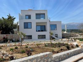 Hotel Foto: STUNNING MOUNTAIN AND SEA VIEW VILLA ELENI IN VAMOS