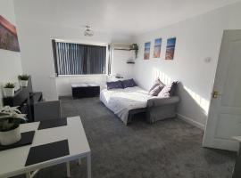 Hotel Photo: Seaside 2 bed flat sleeps 6