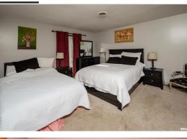 A picture of the hotel: Luxurious condo Moline Quad Cities 4bedrooms 2 bath