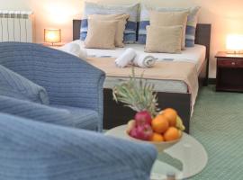 Happy Star Club, hotel in Belgrade