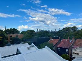 Hotel Photo: Beautiful home with city views