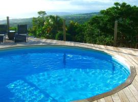 Hotel Photo: Chez les Christophines, Bel appart avec piscine sur les Monts Caraïbes