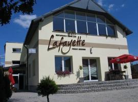 होटल की एक तस्वीर: Restauracja Lafayette Pokoje Gościnne