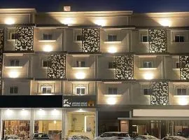 Sunrise Suites