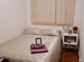 מלון צילום: Quarto na Savassi - Cama casal e TV